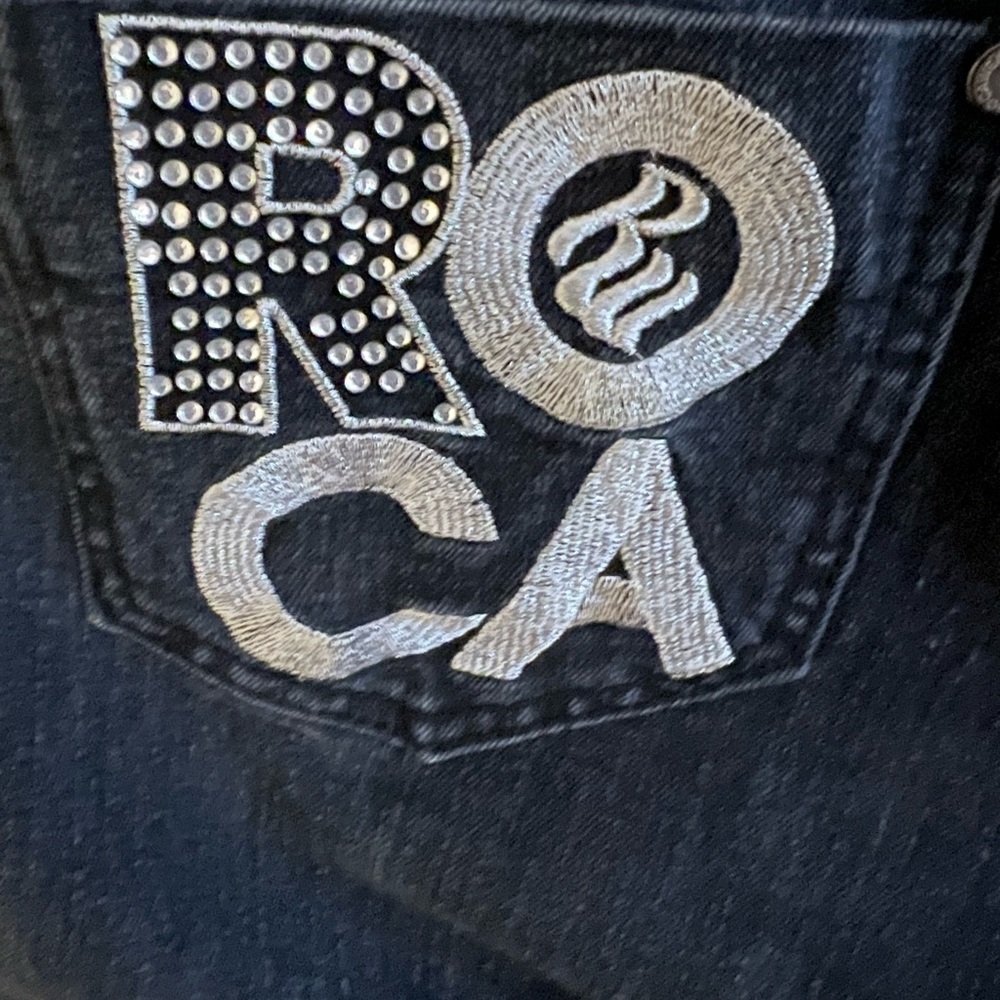 Rocawear Jeans Classic Women Size 14 Black Mid Rise Embroidered Back Pockets